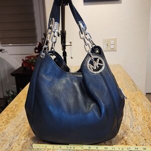 Michael Kors Fulton Lg Shoulder Bag Black Pebbled Leather Silver Trim